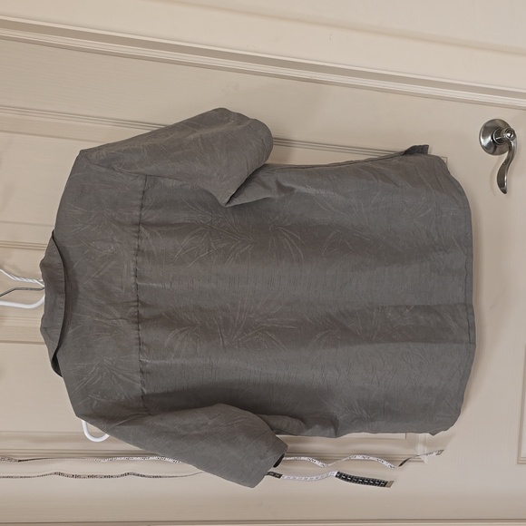 Batik Bay button-up SS men's shirt, greenish-Grey color. Size M. - Picture 4 of 4